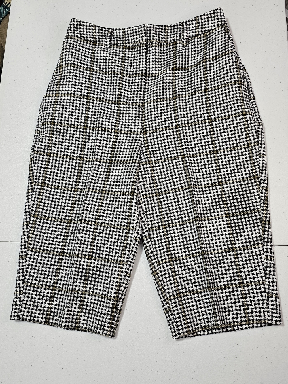 NWT ASOS Women's Tailored Houndstooth Plaid City Shorts - Black, White & Brown